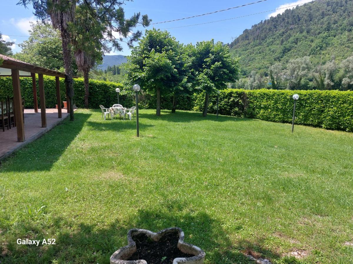 Al Lago Nel Verde Apartamento Piediluco Exterior foto